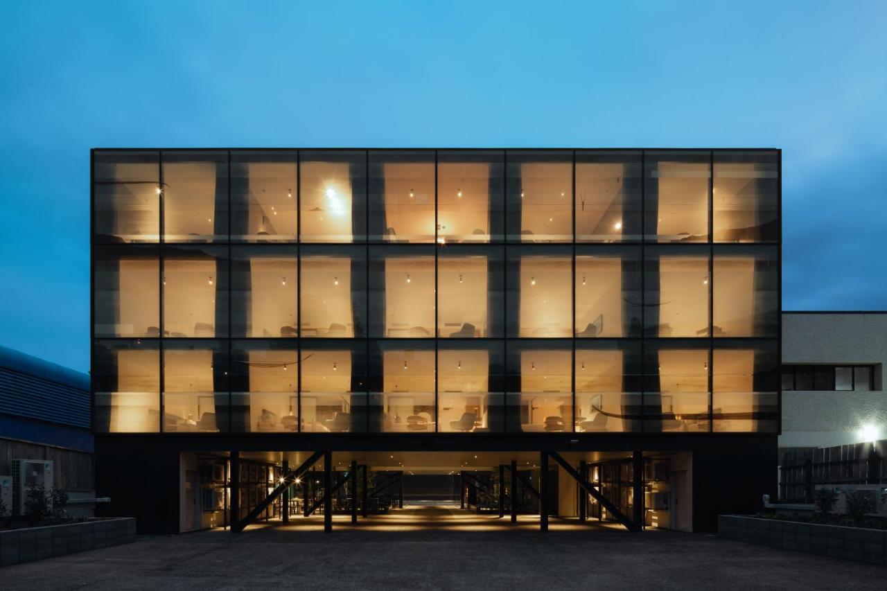 Ebb-Dunedin Exteriér fotografie The new building of the University of Liechtenstein
