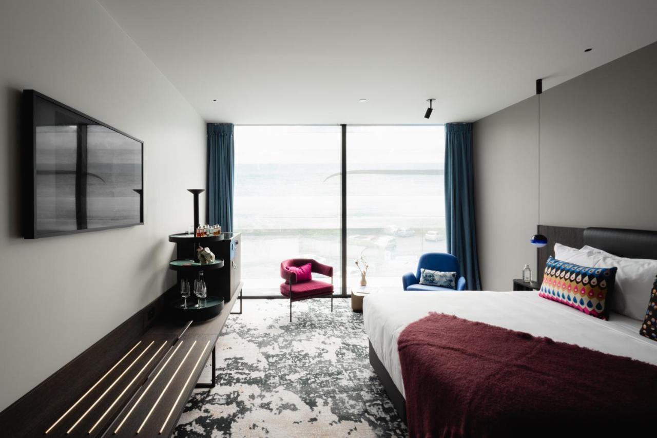 Ebb-Dunedin Exteriér fotografie A room at the hotel