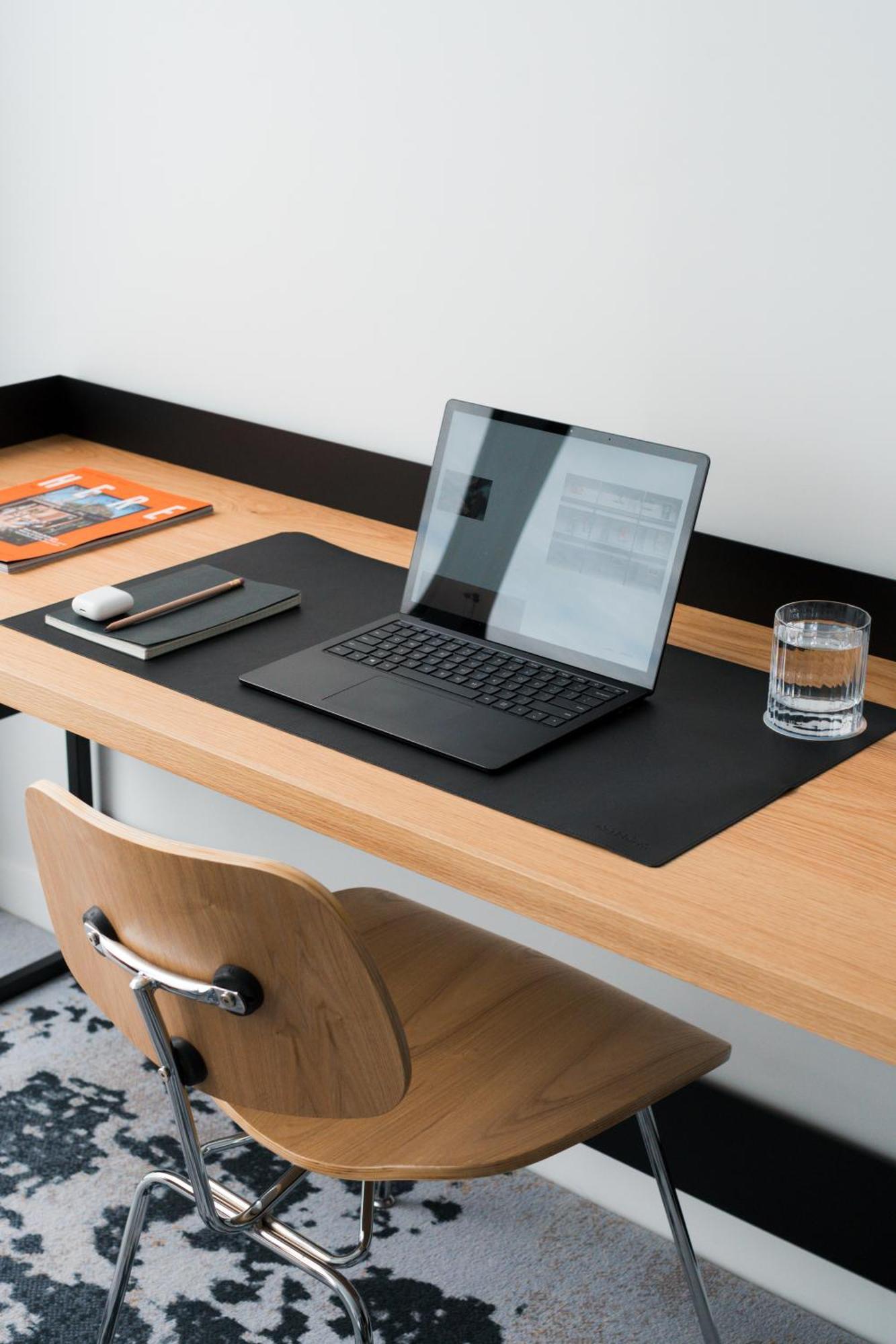 Ebb-Dunedin Exteriér fotografie A desk pad